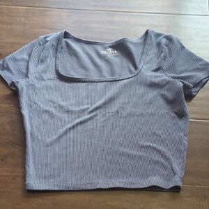 Hollister Women's Charcoal Ribbed Tee Size Medium